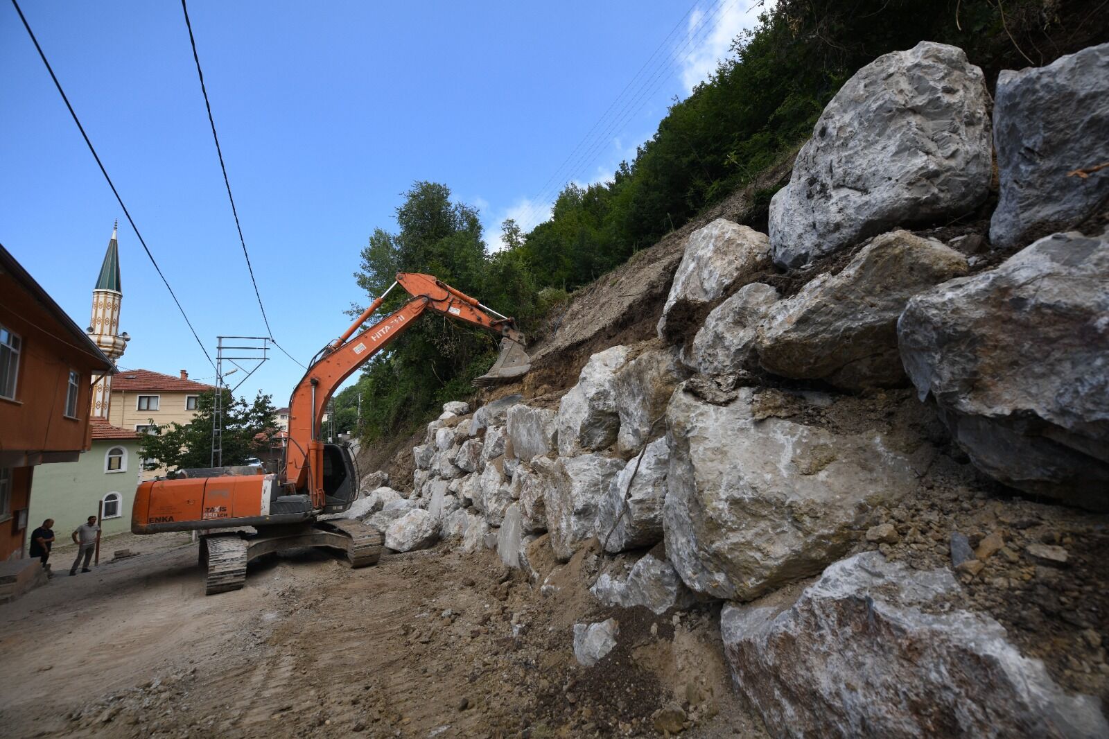 Kastamonu'da Selin Vurduğu Yollar Için 40 Kilometre Uzaktan Kaya Taşınıyor (3)