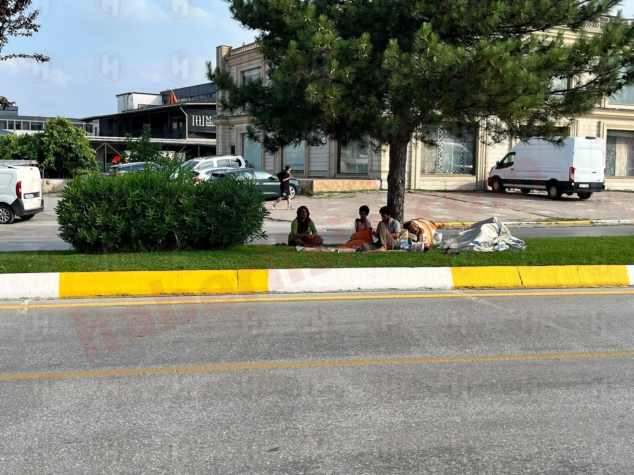 Kastamonulu Aile 8 Gündür Sokakta Yaşam Mücadelesi Veriyor (2)