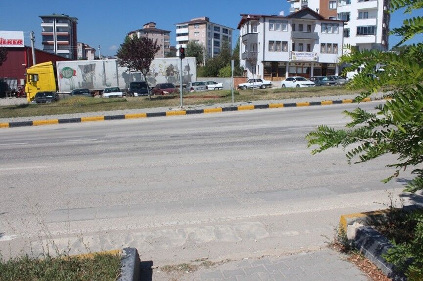 Kastamonu’nun “Hayalet” Yaya Geçitleri Tehlike Saçıyor (3)