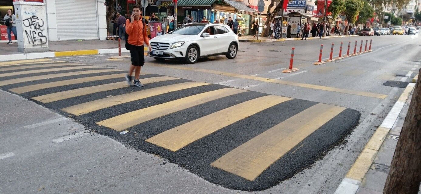 Kastamonu’nun “Hayalet” Yaya Geçitleri Tehlike Saçıyor (4)