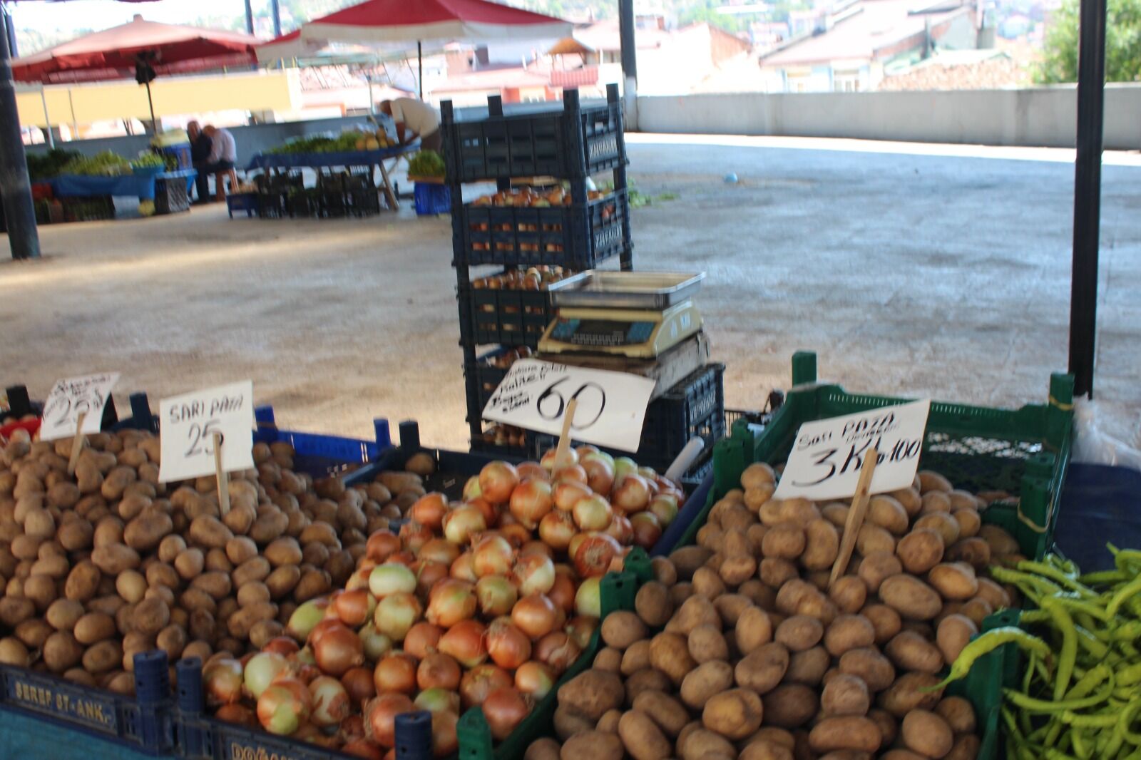 Pazarda Fiyatlar El Yakıyor Soğan 60, Patates 40 Lira!2