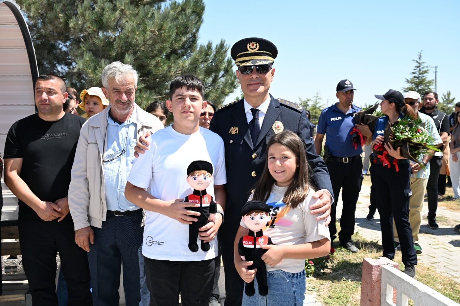 Şehit Polis Memuru Ahmet Şahan Kabri Başında Dualarla Anıldı (6)