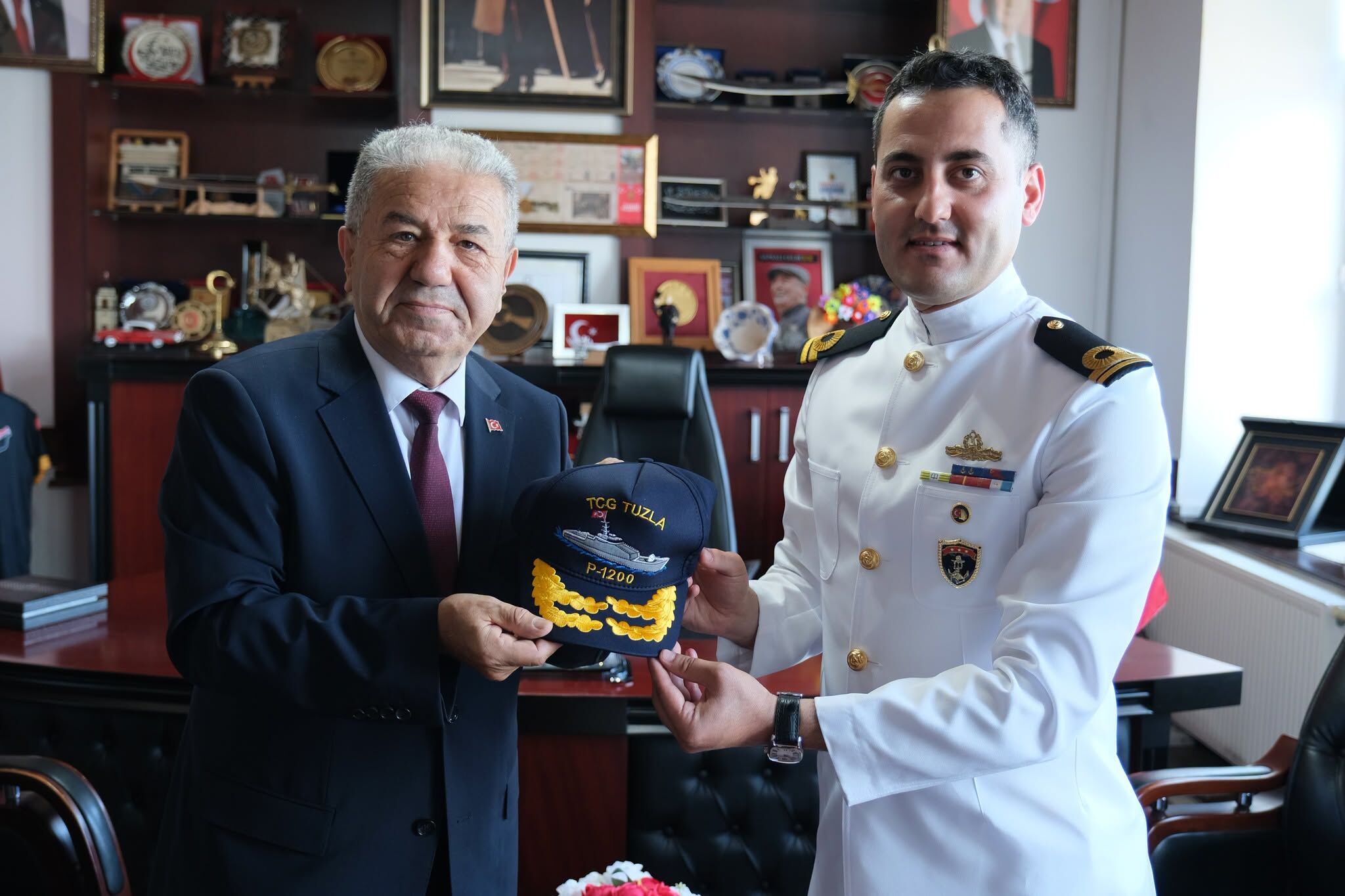 Tcg Tuzla Komutanı İnebolu Belediyesi’nde Ağırlandı1