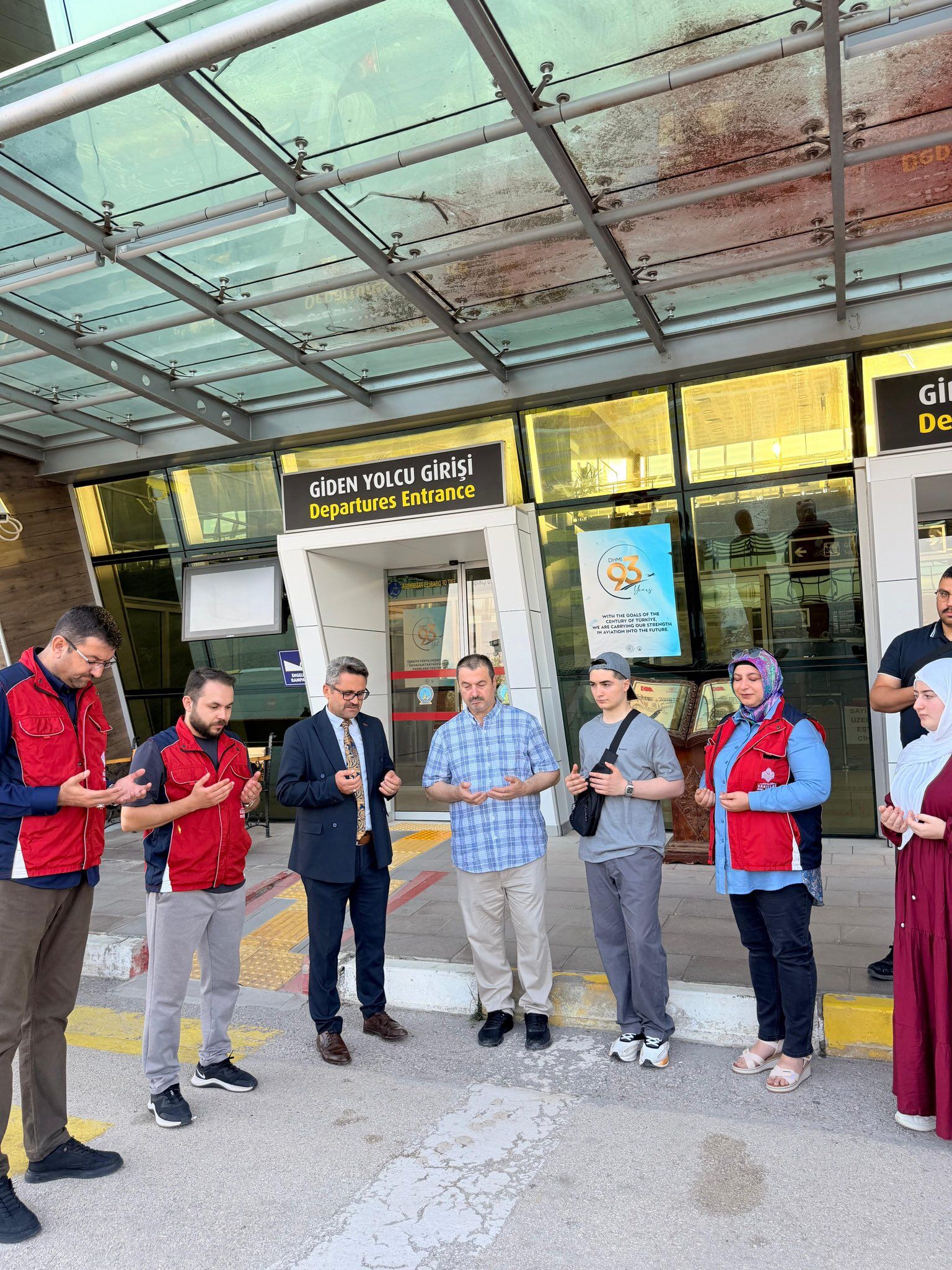 Vakıflar Bolge Umre (2)