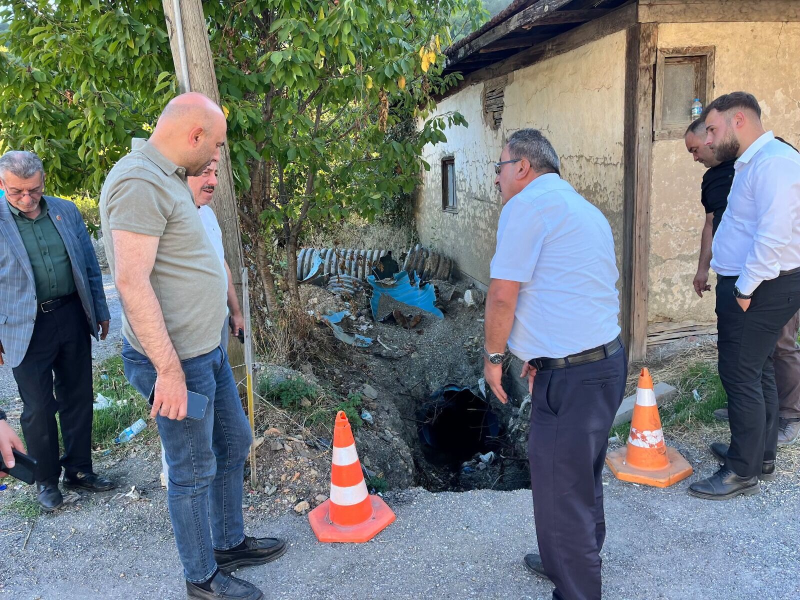 AK Parti Merkez İlçe Başkanı Özdemir vatandaşlarla buluştu-1