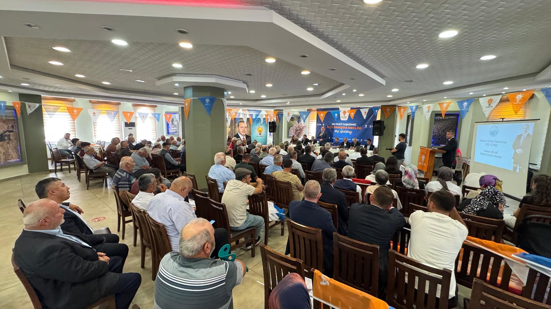 Ak Parti Taşköprü'de Ilçe Danışma Meclisini Topladı (1)