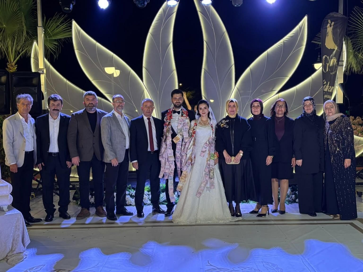 Başkan Oyar eski meclis üyesini gururlu gününde yalnız bırakmadı