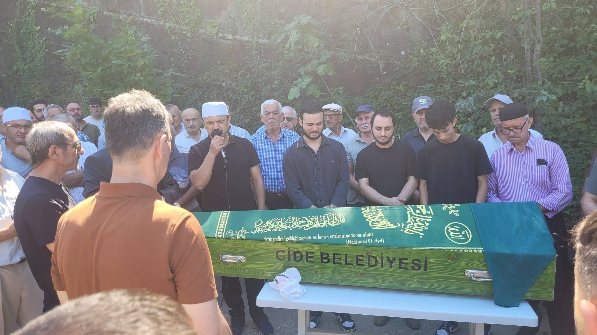 Cide Belediye Başkanı Demir'in Kayınvalidesi Toprağa Verildi (1)