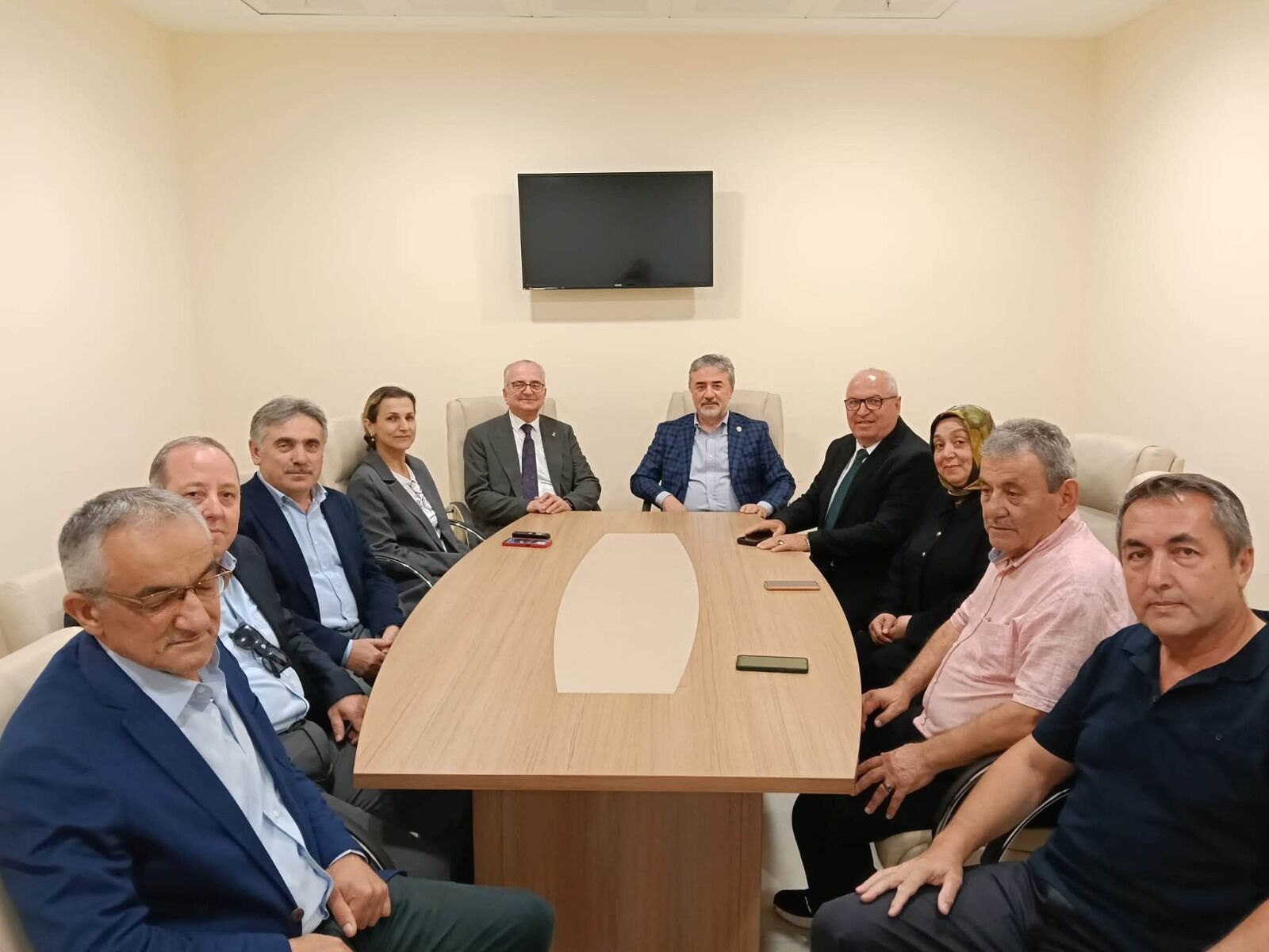 Cide’de Kritik Temaslar Doğalgaz Ve Hastane Masaya Yatırıldı (1)