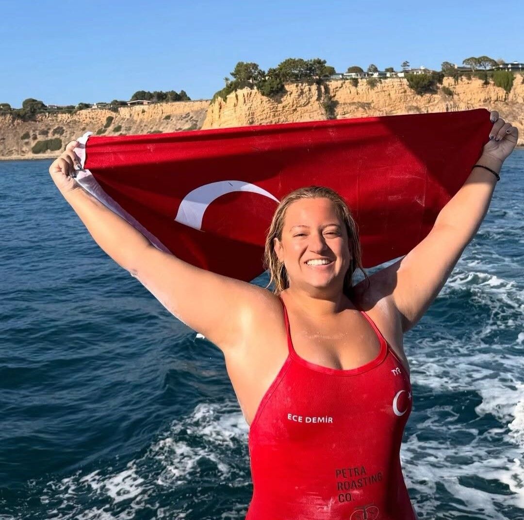 Cideli Ece Demir'den tarihi başarı: Pasifik'i geçti
