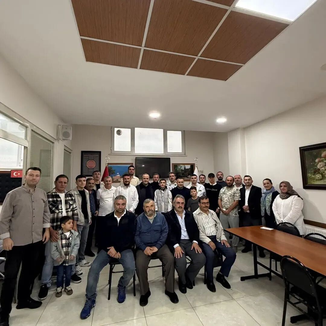 Cide’nin O Derneğinde Başkan Değişmedi (1)