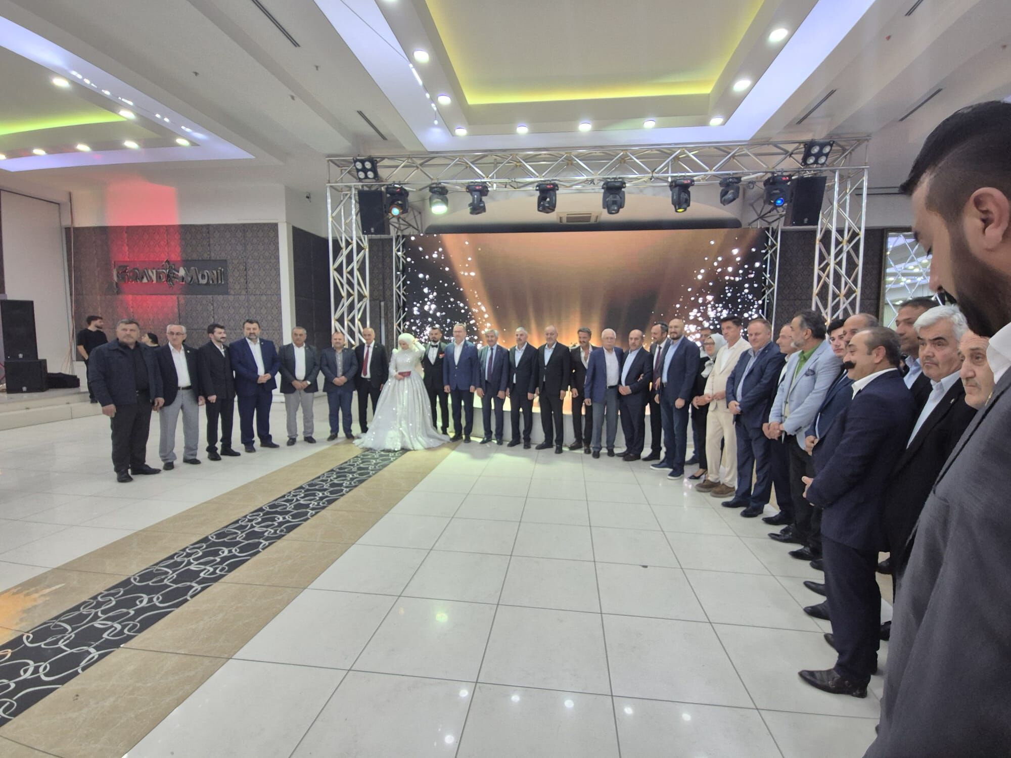 Çuhadaroğlu Ve Kendiroğlu Ailelerinin Mutlu Günü1