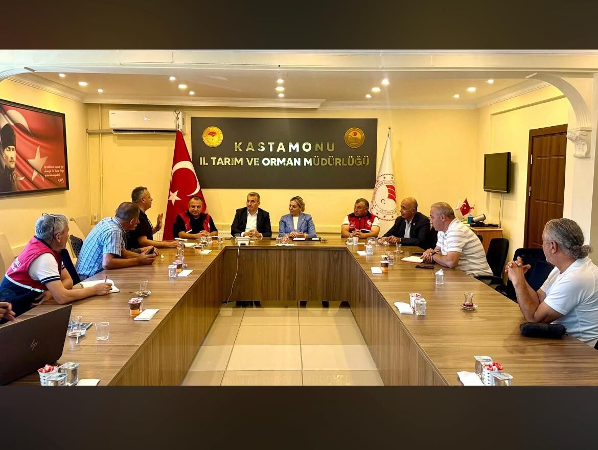 Dsp İl Başkanı Urganioğlu'ndan Fotoğraf Eleştirisi (1)