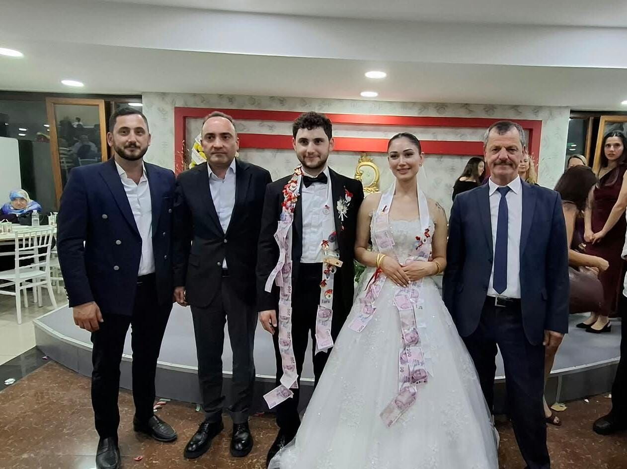 Esra Ve Serhat Çifti Düzenlenen Törenle Dünyaevine Girdi (2)