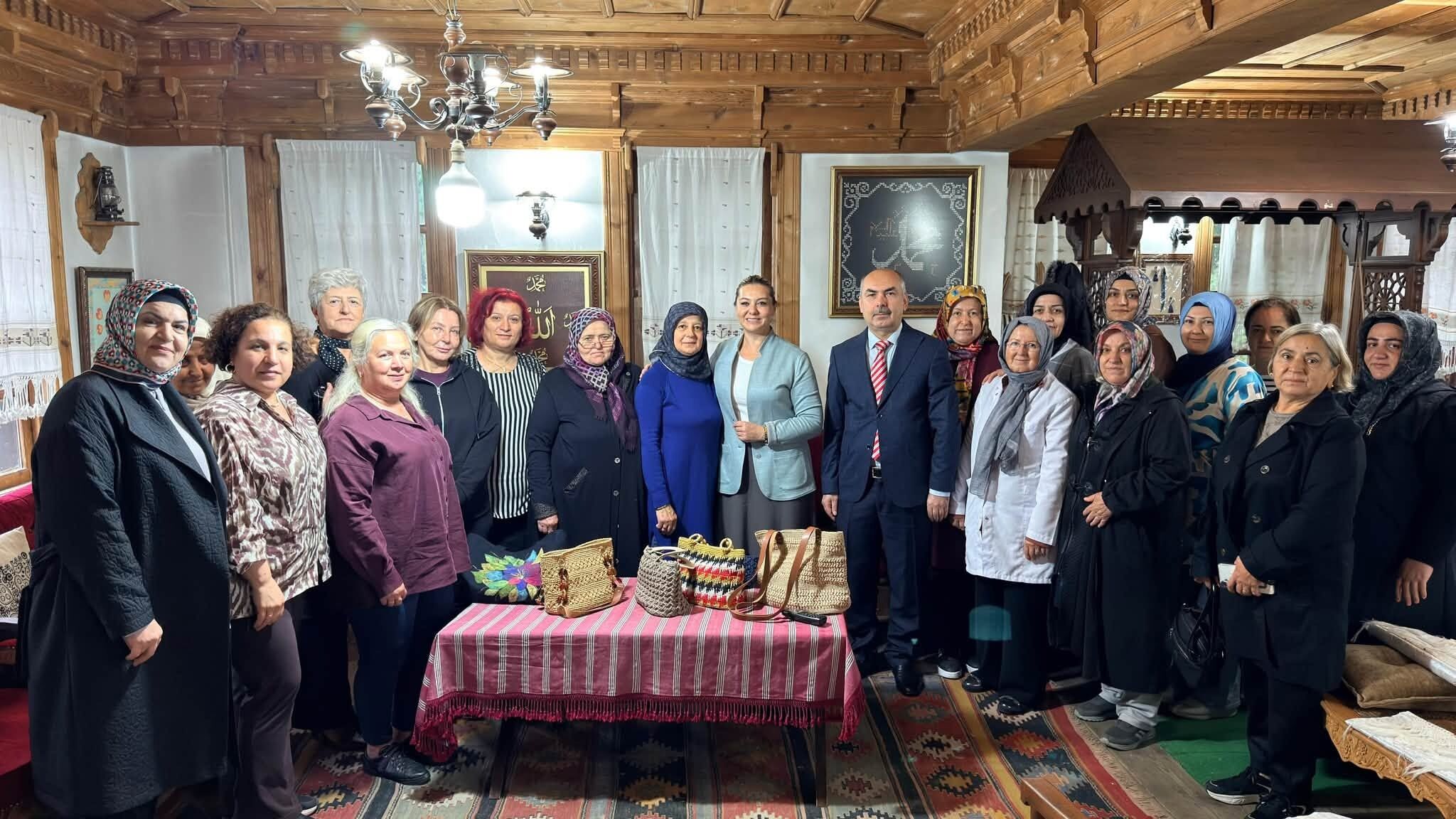 Gelenekten Geleceğe Uzanan Köprüye Vekil Serap Ekmekci'den Destek (2)