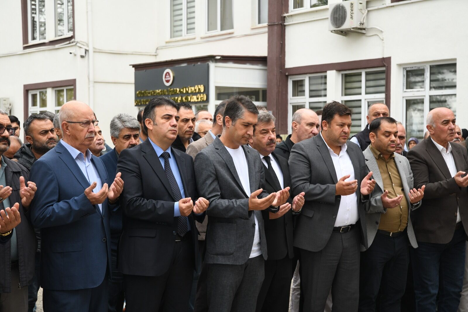 İl Özel İdaresi Çalışanı Nedim Kükrek Son Yolculuğuna Uğurlandı2