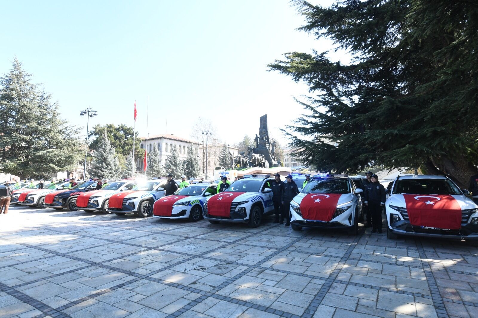 Kastamonu Emniyetinin Araç Filosu Yenileniyor (2)