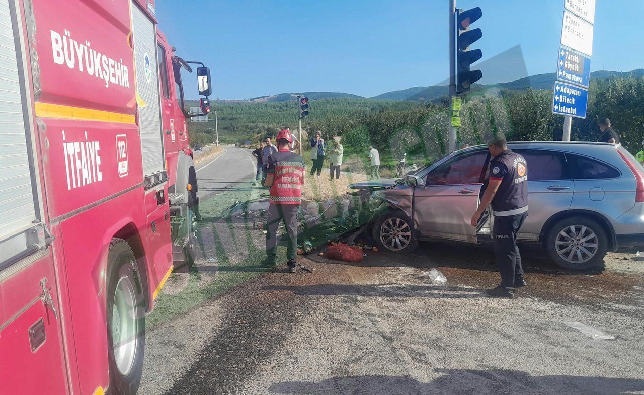 Kastamonu Plakalı Araç Sakarya’da Kazaya Karıştı 6 Yaralı (1)