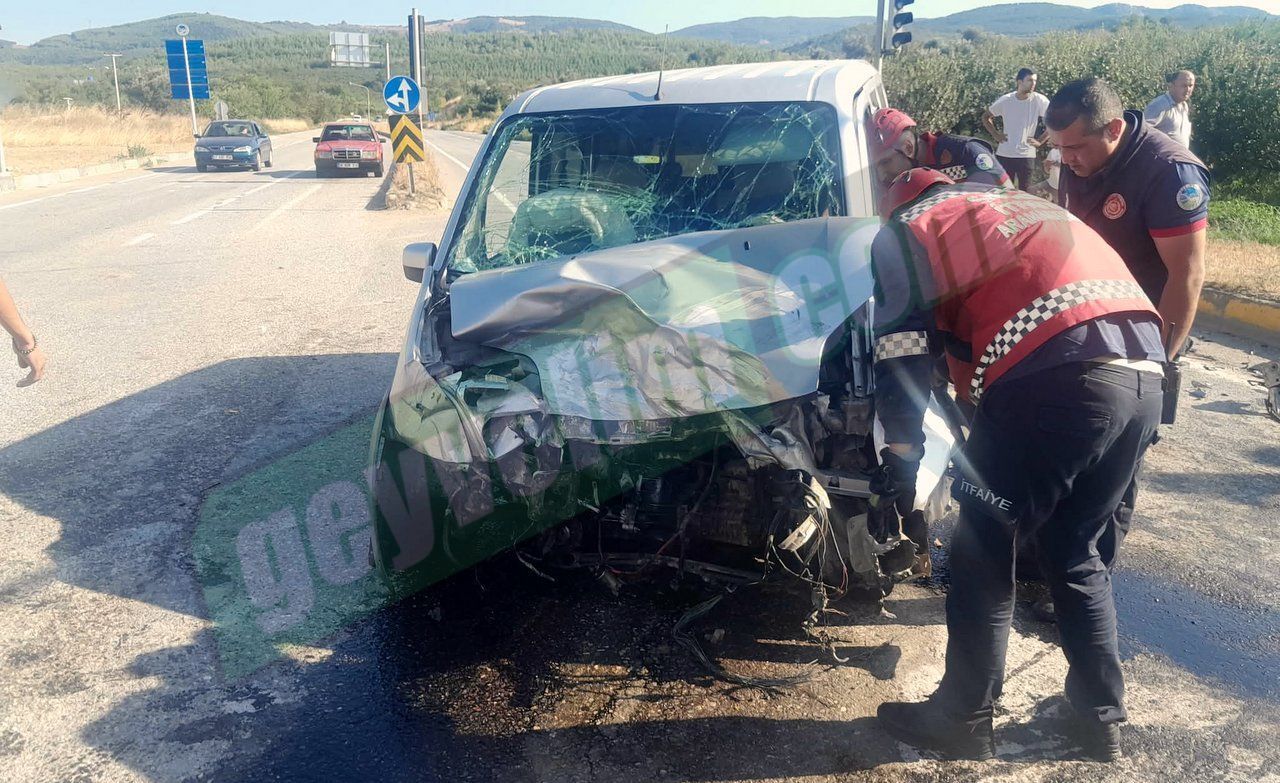 Kastamonu Plakalı Araç Sakarya’da Kazaya Karıştı 6 Yaralı (3)