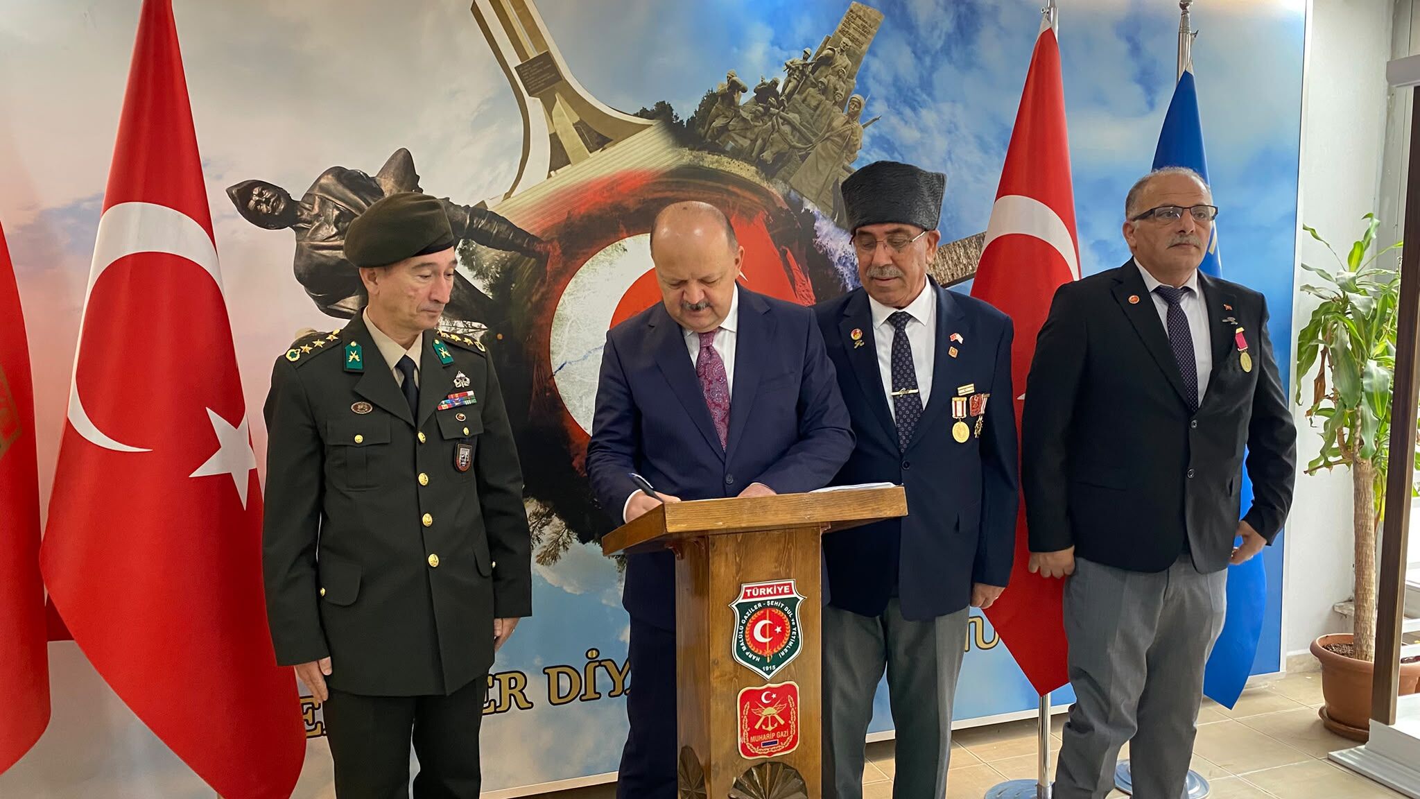 Kastamonu’da 19 Eylül Gaziler Günü, Çelenk Sunma Töreni, Anma Programı Ve Türkiye Muharip Gaziler Derneği Ziyaretiyle Kutlandı.1