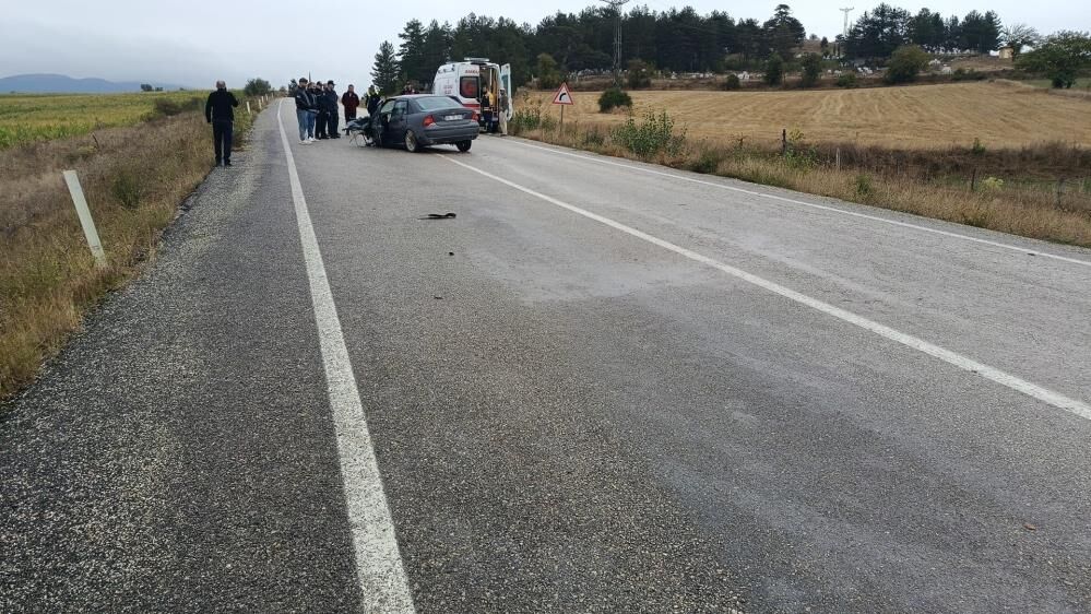 Kastamonu'da Iki Araç Kafa Kafaya Çarpıştı 5 Yaralı