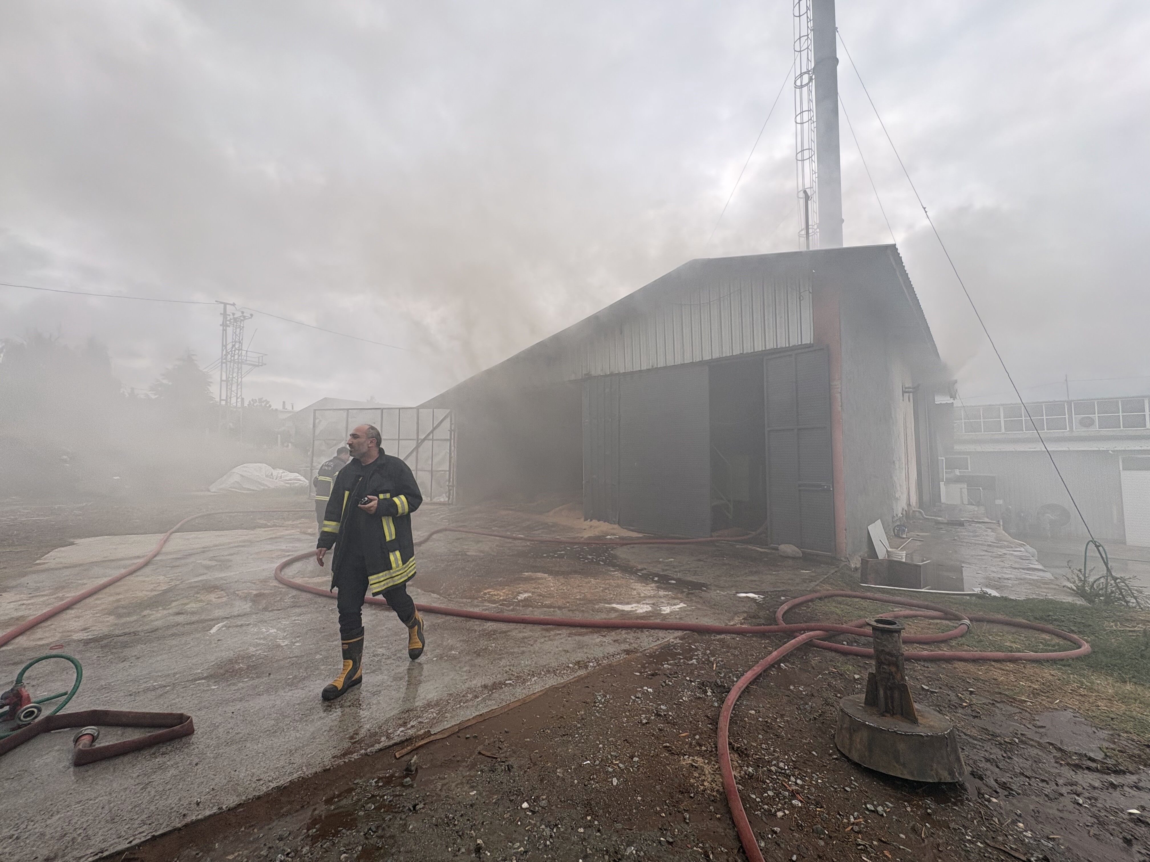 Kastamonu'da Süt Fabrikasında Alevler Yükseldi (3)