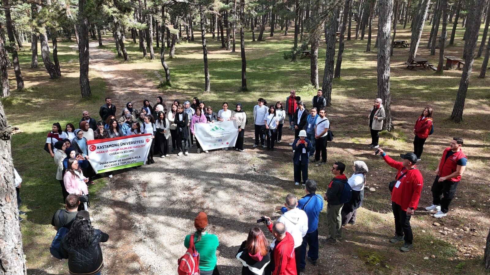 Kastamonu'da Üniversite Öğrencilerinden Doğa Yürüyüşü (1)