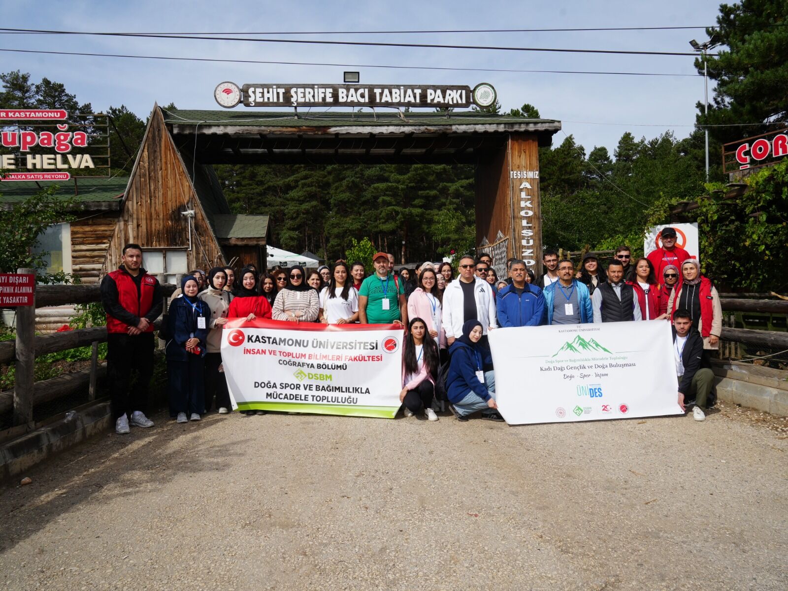 Kastamonu'da Üniversite Öğrencilerinden Doğa Yürüyüşü (2)