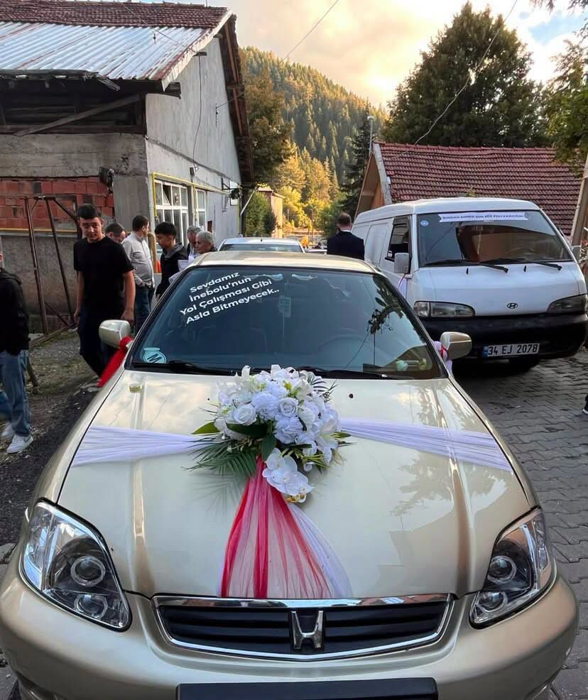 Kastamonu'da Yol Çalışması Düğün Arabasına Taşındı1