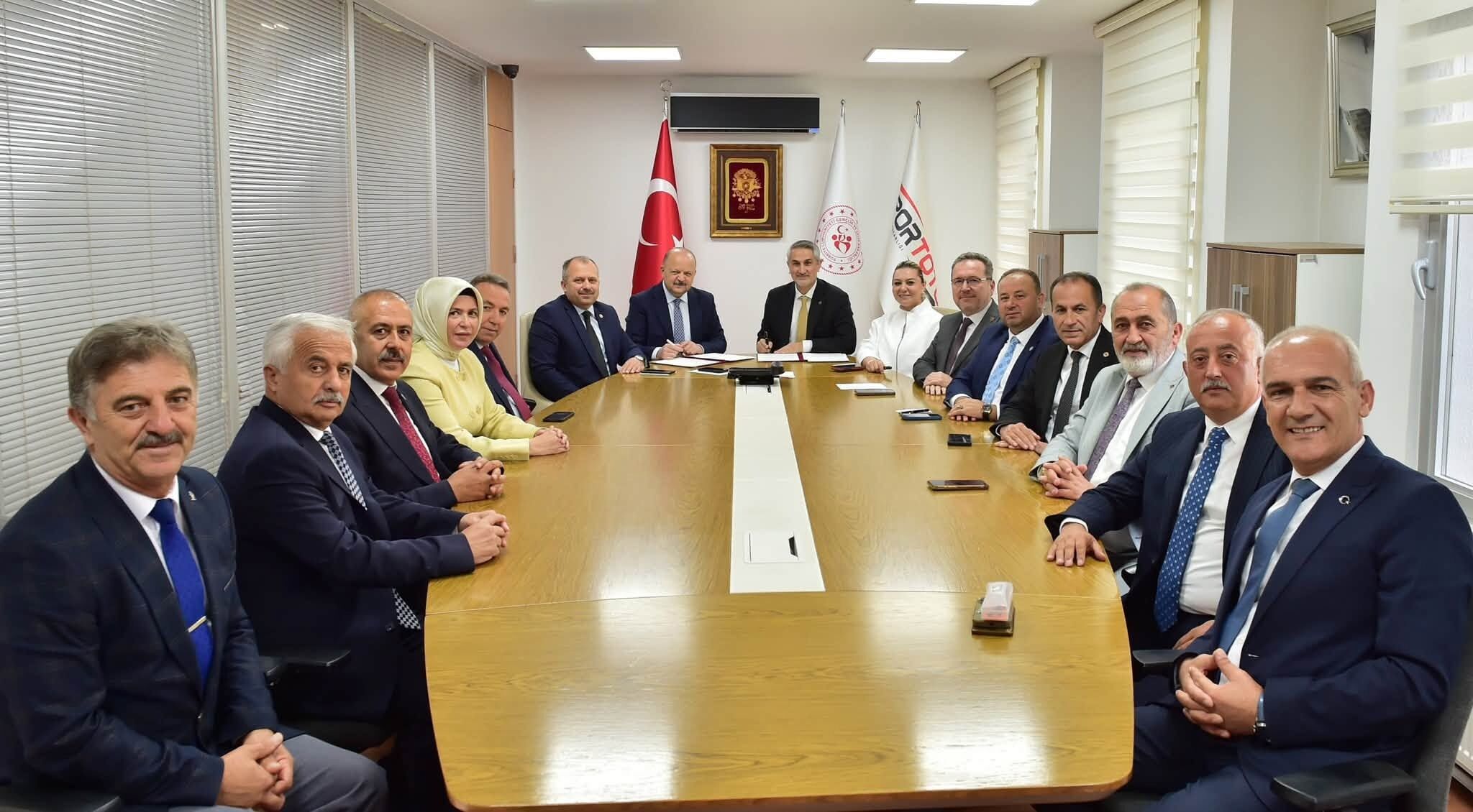 Kastamonu'nun 9 Ilçesine Dev Spor Yatırımı Protokoller Imzalandı (2)