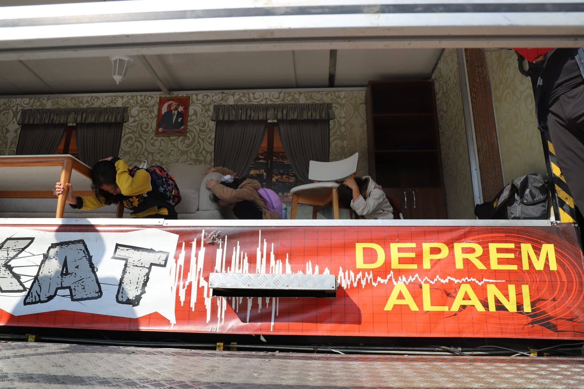 Afad Kastamonu Deprem Tırı (2)