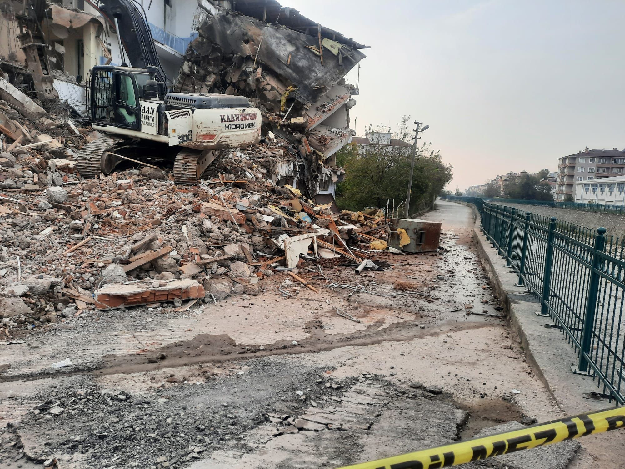 Cide Eminet Binası