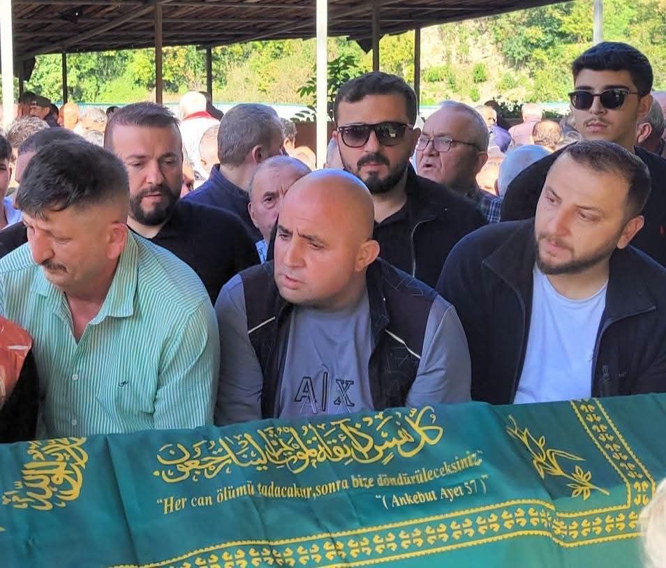 Cideli Başkanın Dedesi Toprağa Verildi 1