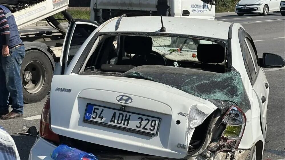 D 100’De Feci Kaza Kastamonu Plakalı Araç Adeta Parçalandı! (1)