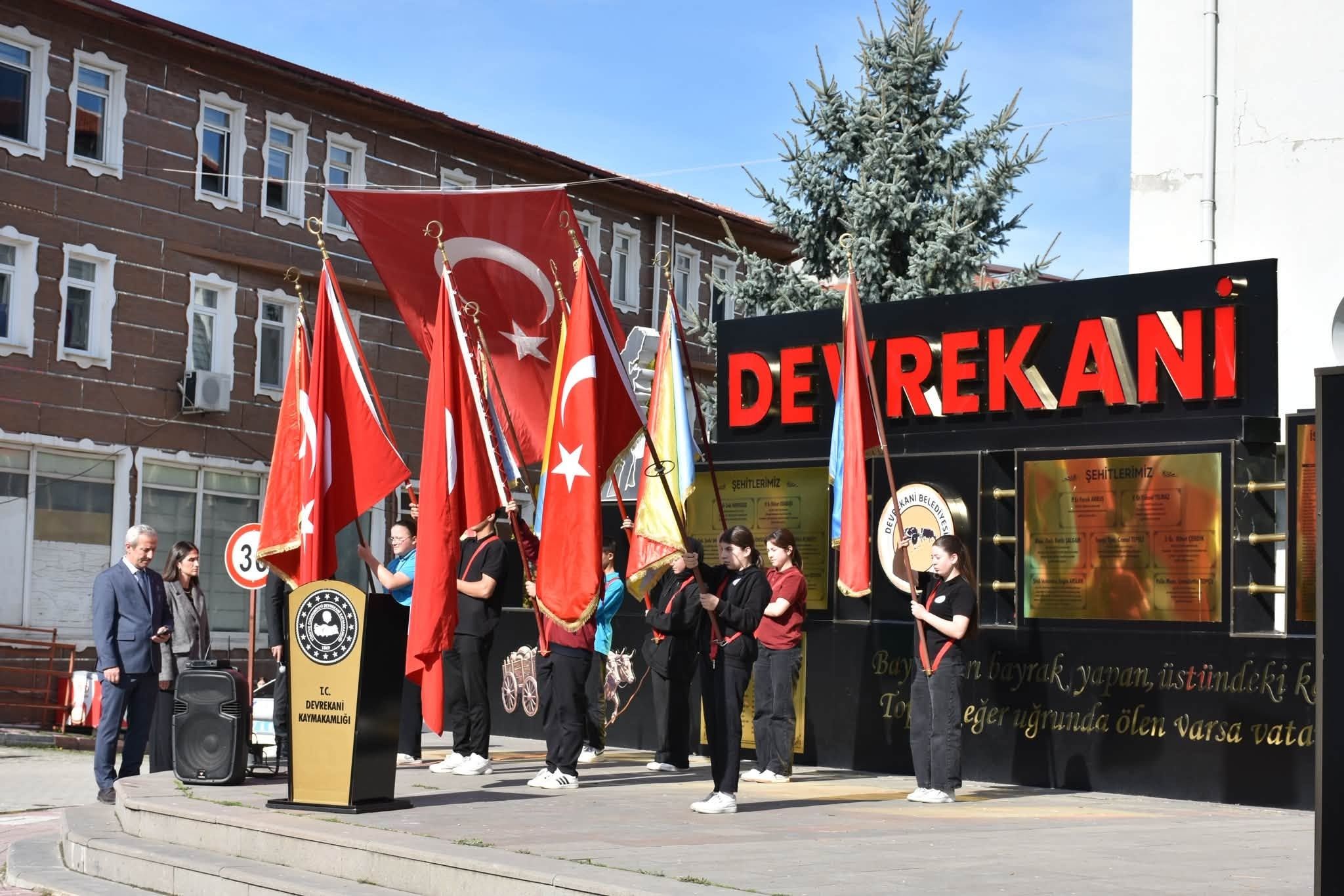 Devrekani’de Cumhuriyet Bayramı Töreni Düzenlendi (1)