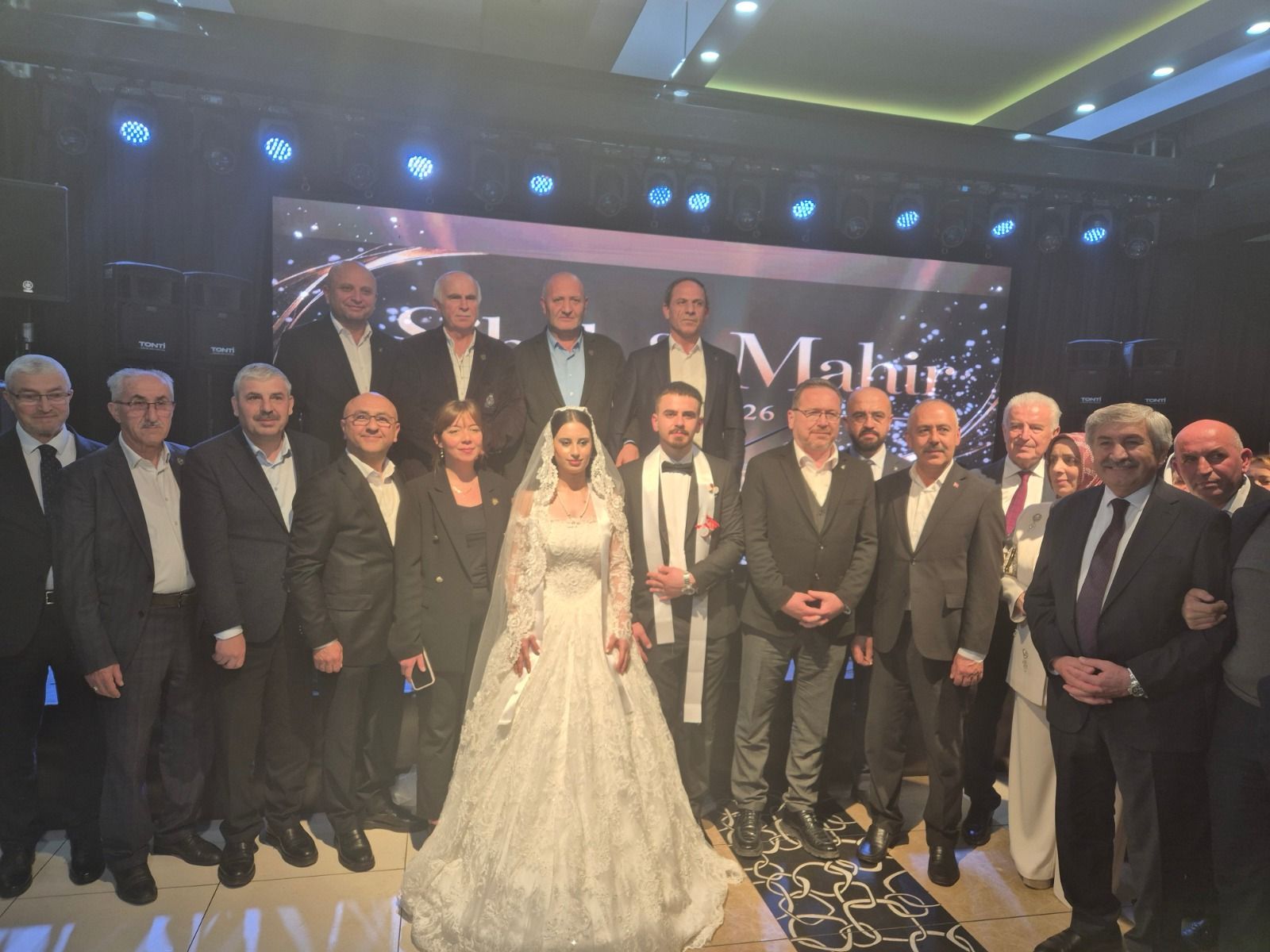 Hizel Ve Yıldız Ailelerinin Mutluluk Gecesi1