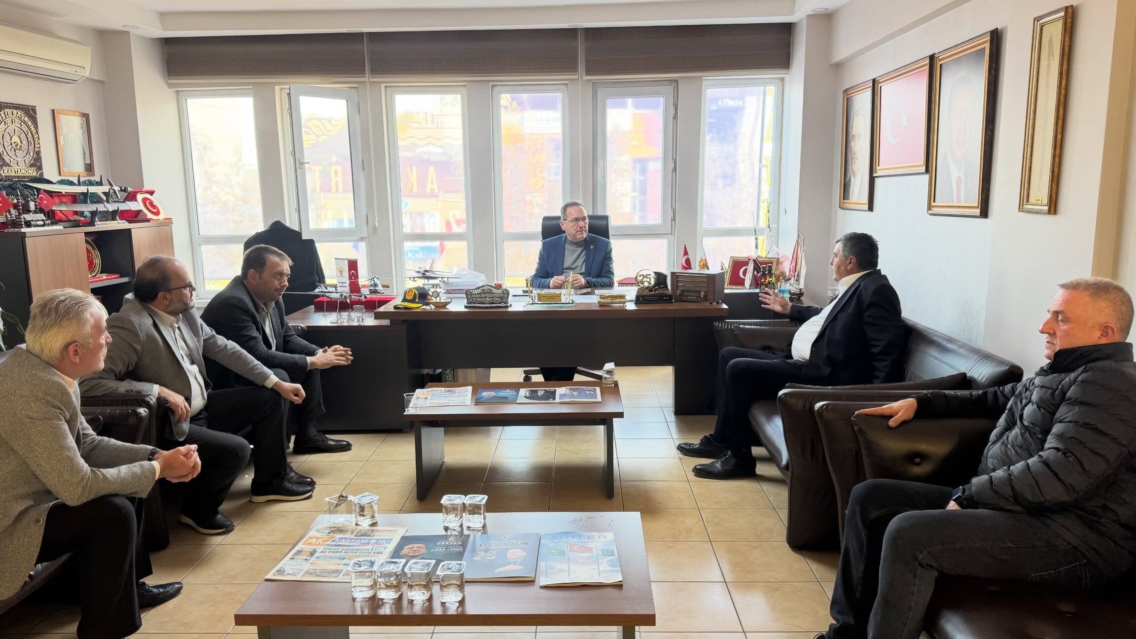İl Başkanı Sevgilioğlu, Ilçe Başkanları Ve Muhtarları Ağırladı (1)
