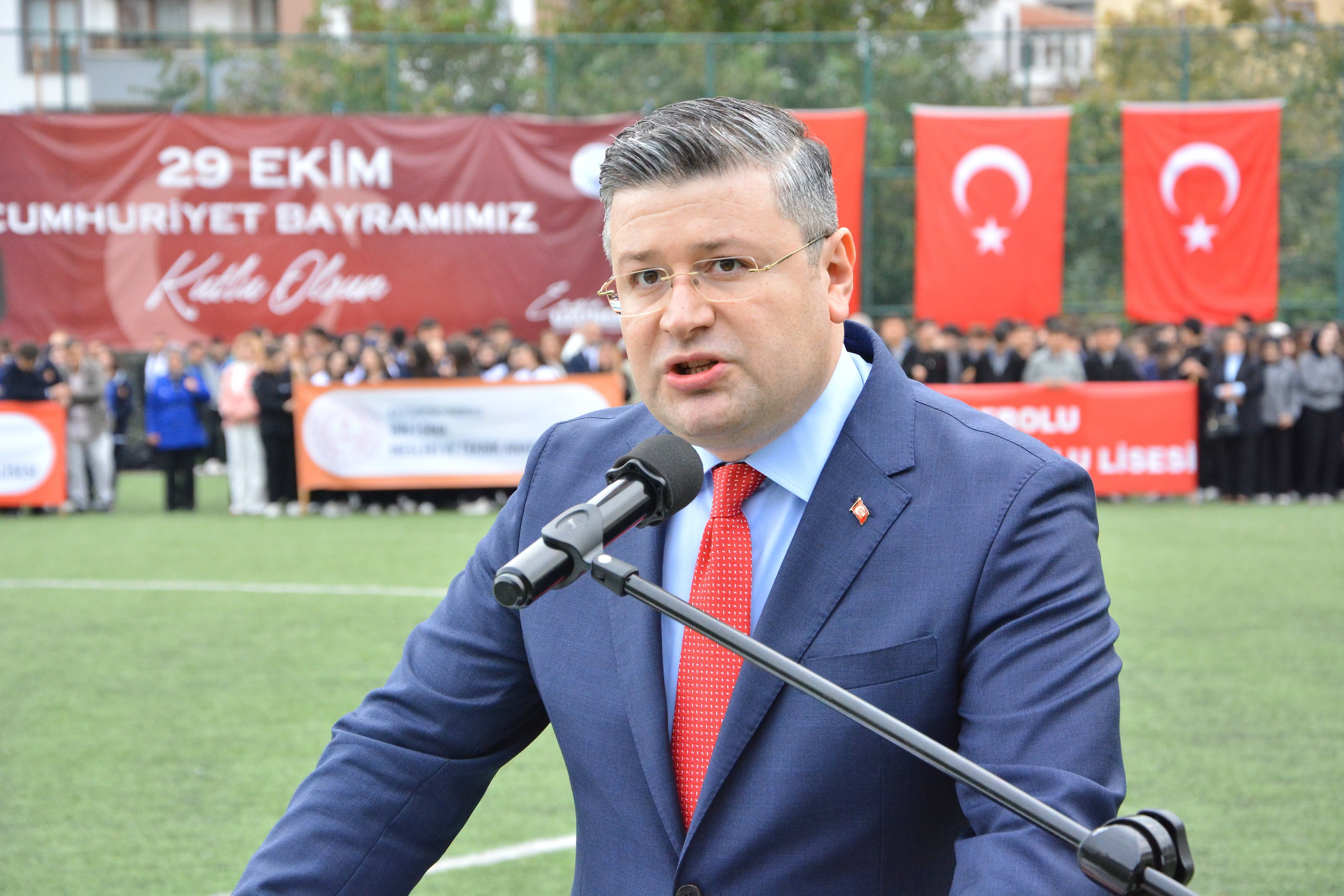 İstiklal Yolu’nun Kahraman Ilçesinde Cumhuriyet Coşkusu