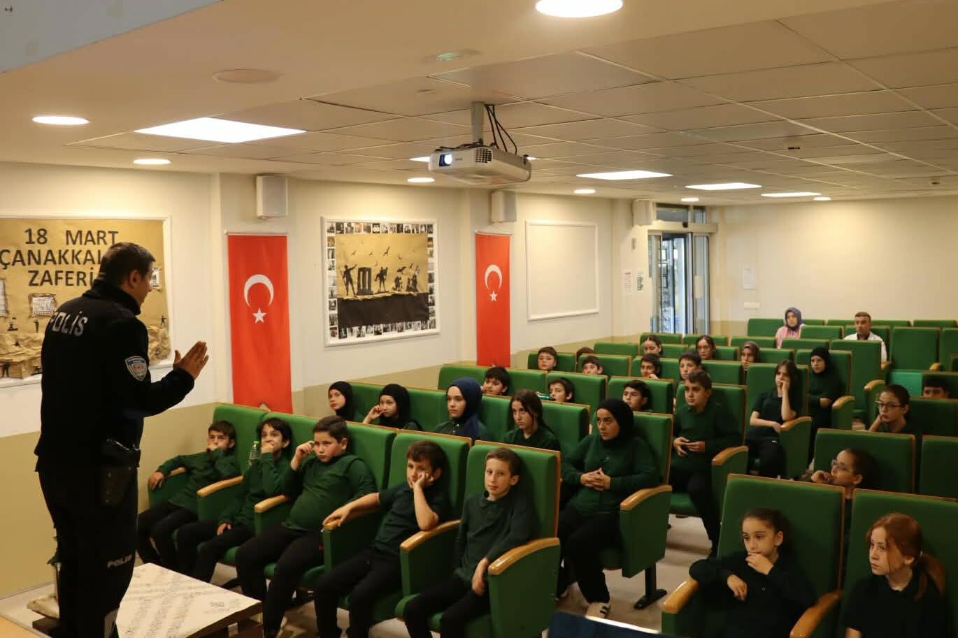 Kastamonu Polisinden Öğrencilere Güvenlik Kalkanı