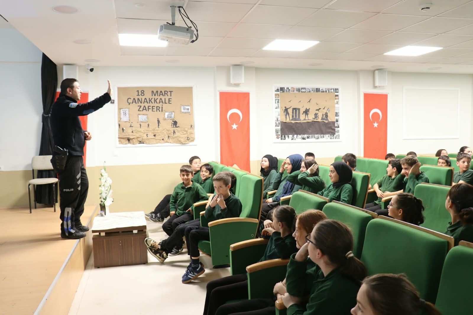 Kastamonu’da 19 Bin 362 Öğrenciye Güvenli Yaşam Eğitimi (2)