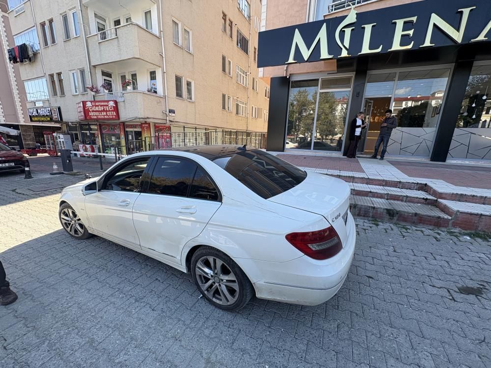 Kastamonu'da Cadde Ortasında Kaza 1 Yaralı2