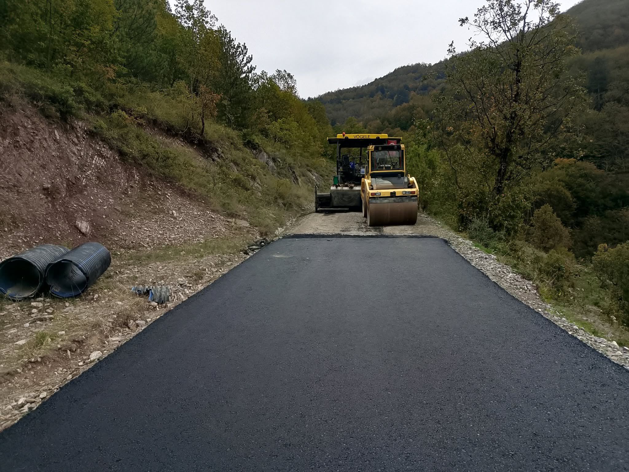 Kastamonu'da üç köy yolunda asfalt mesaisi