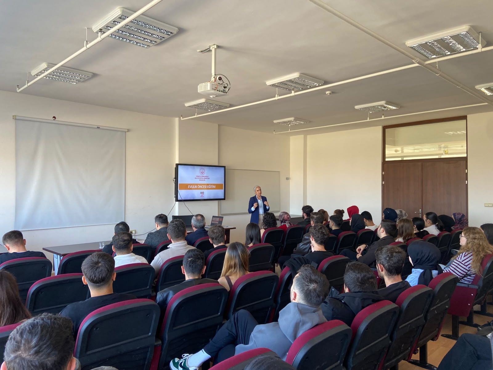Kastamonu’da Üniversite Öğrencilerine Evlilik Öncesi Eğitim Verildi (2)
