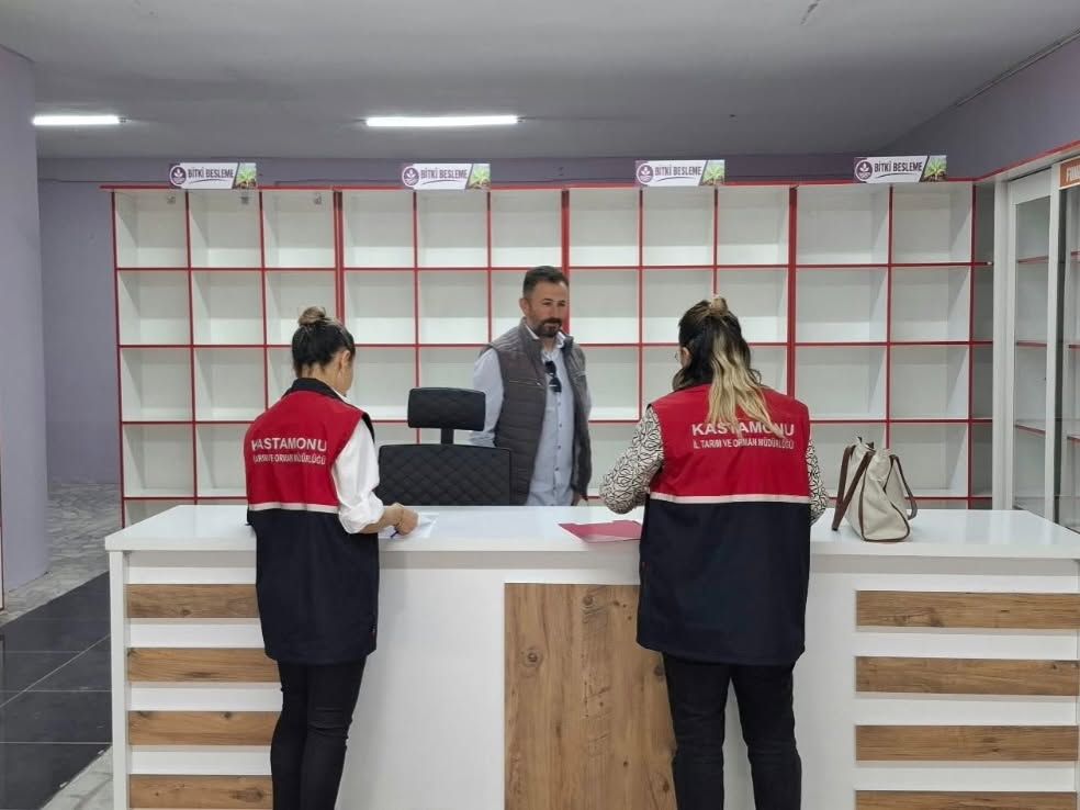 Kastamonudaki Gubre Ve Tohum Bayileri Denetlendi (2)