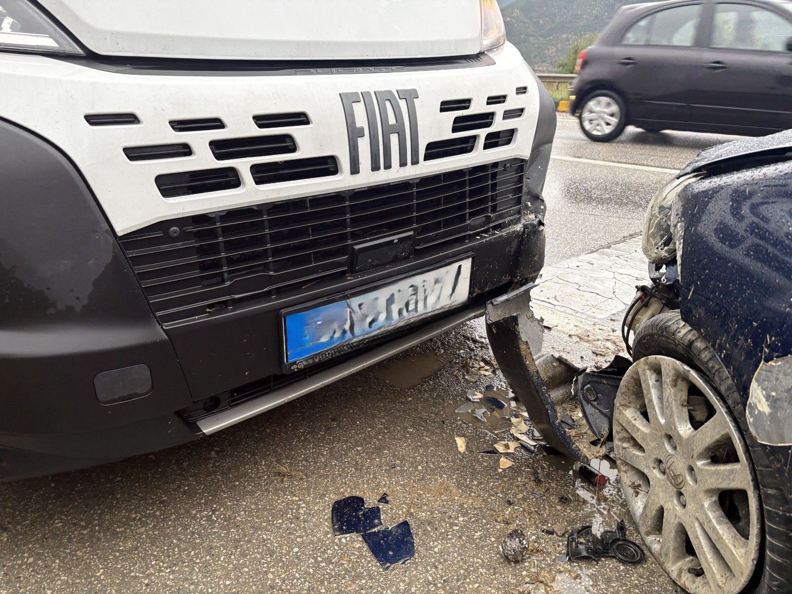 Kayganlaşan Yolda Iki Ayrı Kaza (3)