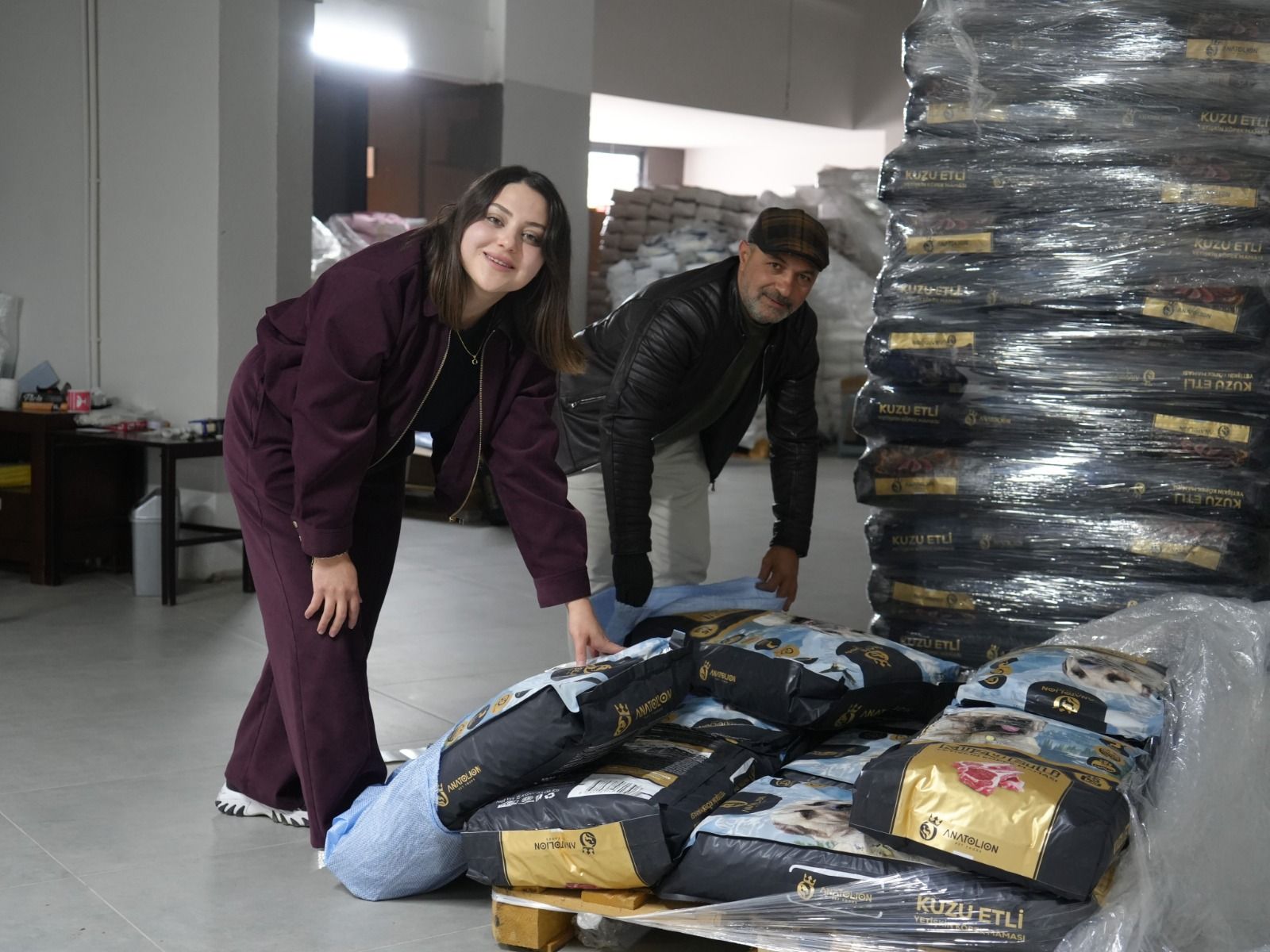 Köpek Sevgisi Kariyer Planını Değiştirdi, Babasıyla Marka Kurdu (2)