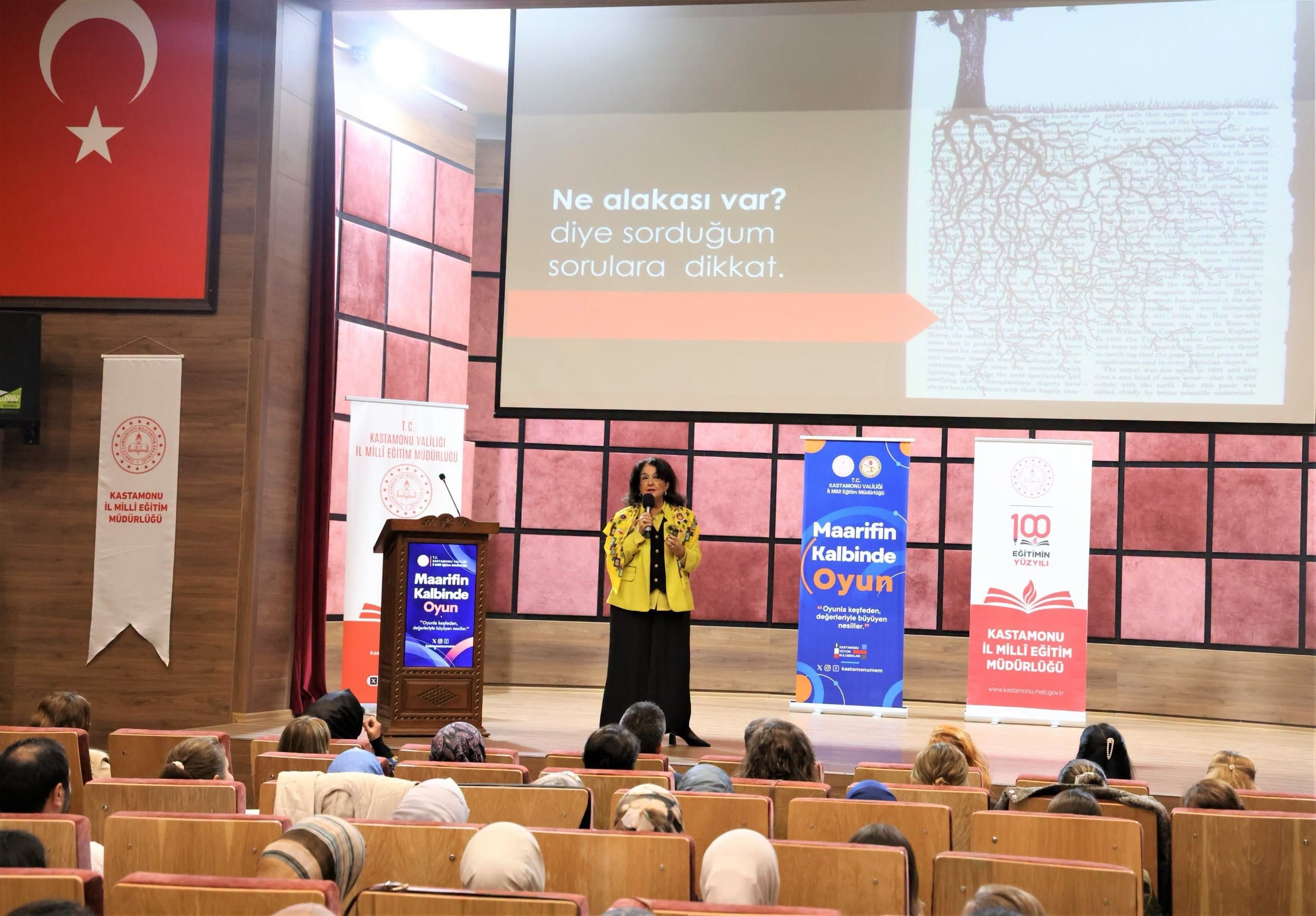 Öğretmenlere Çocuk Gelişiminde Oyunun Önemi Anlatıldı (1)