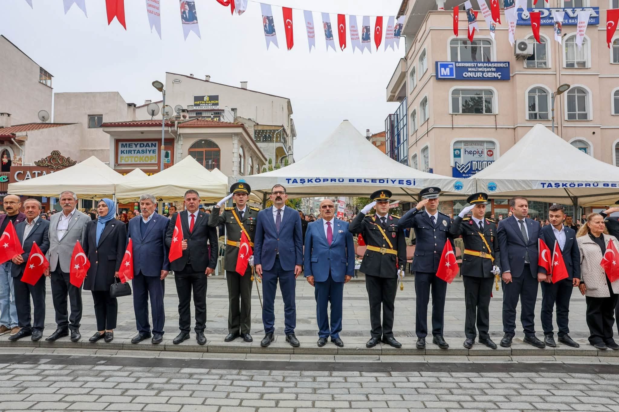 Taşköprü’de Vatandaşlar Cumhuriyet Için Yürüdü (2)