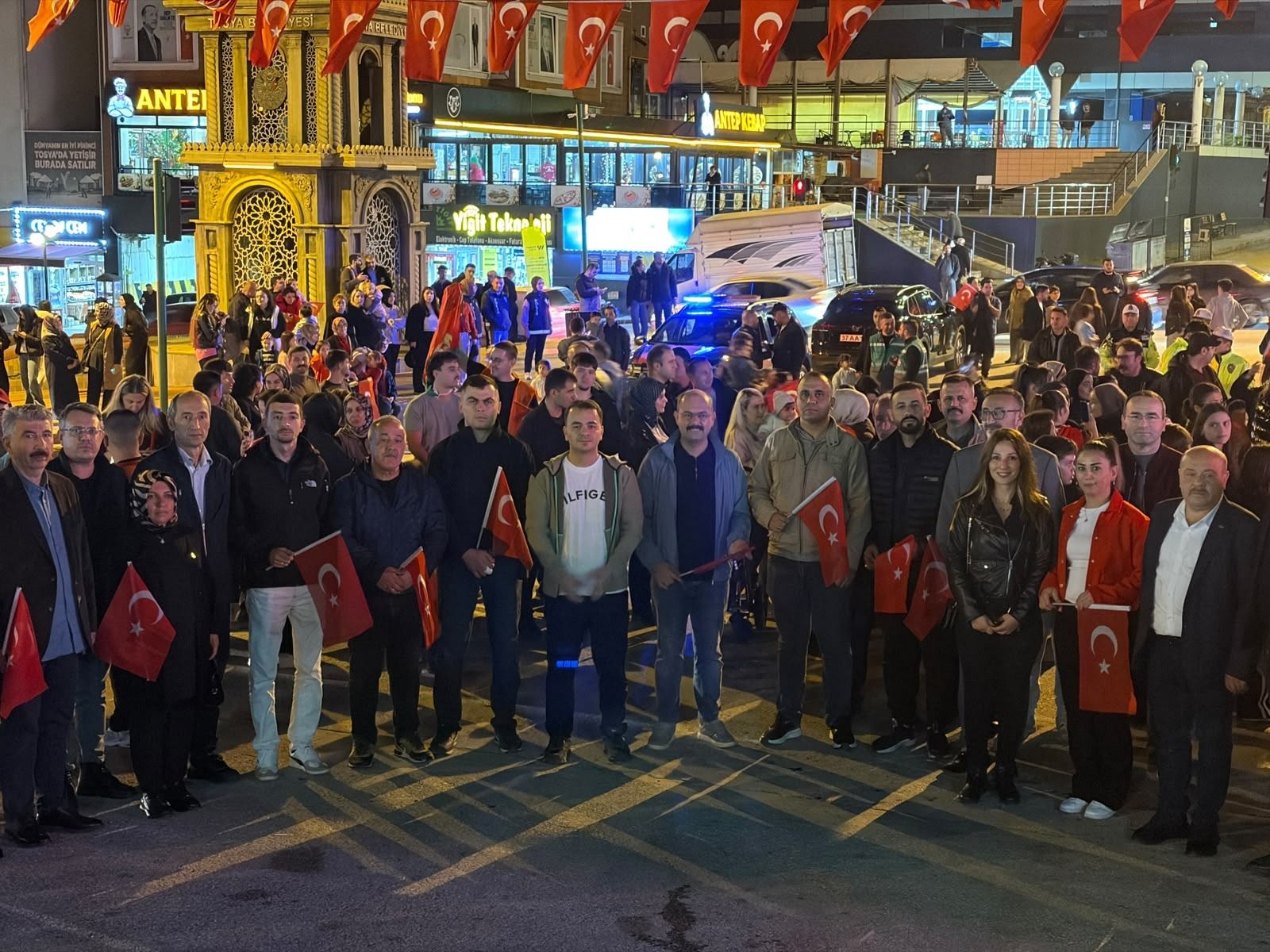 Tosya'da Cumhuriyet Coşkusu Sokaklara Taştı (2)