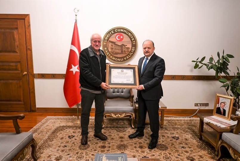 Vali Dallı, kütüphane bağışçılarını kabul etti